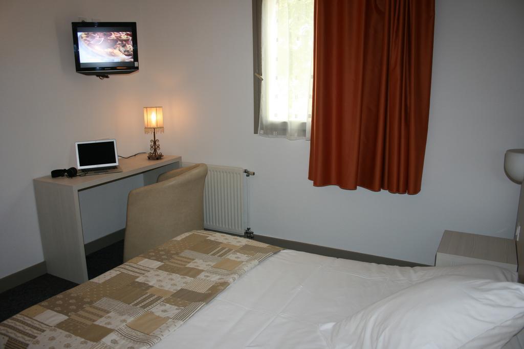 L Or Du Temps Hotel Saint-Alban  Ruang foto